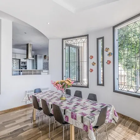 Holiday home In With Kitchen Santa Susanna